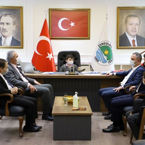 Başkanımız Dr.Ömer Selim ALAN, Makamını Minik Öğrenciye Devretti