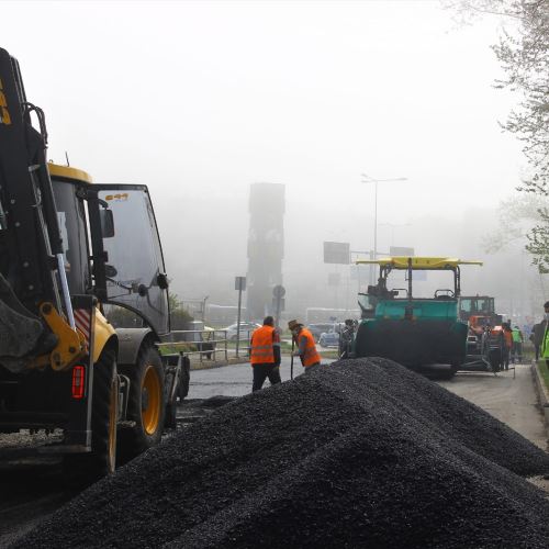 Milli Egemenlik Caddesi'nde Asfalt Serimine Başladık