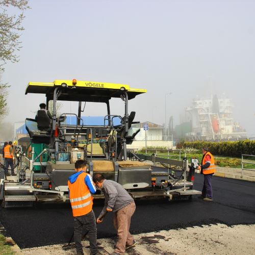 Milli Egemenlik Caddesi'nde Asfalt Serimine Başladık