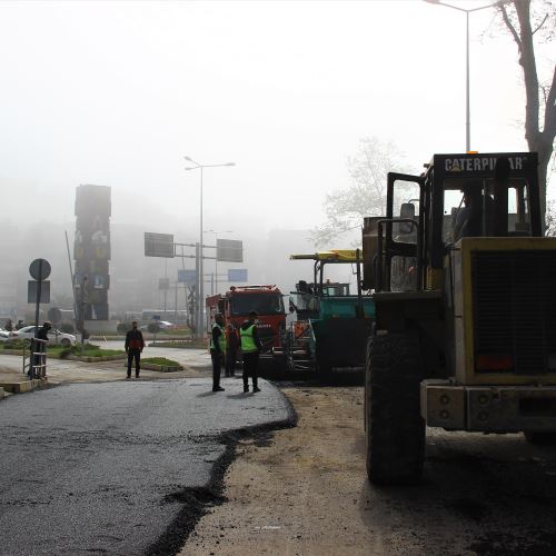 Milli Egemenlik Caddesi'nde Asfalt Serimine Başladık