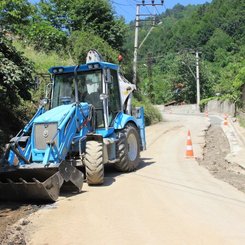 Altyapı Düzenlemelerinin Ardından Yol Bakım-Onarım Çalışmalarımız Sürüyor