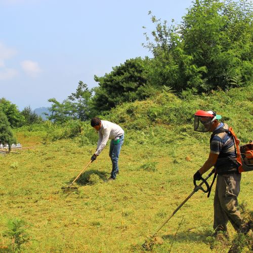 Kurban Bayramı Öncesi Mezarlıklarımız Temizleniyor