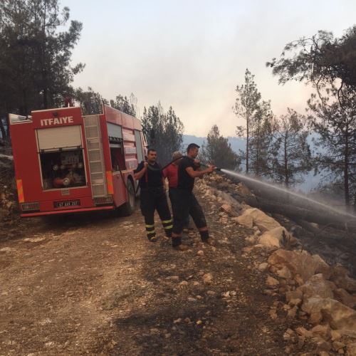 Manavgat'ta Yangın Söndürme Çalışmalarına Desteğimiz Sürüyor 