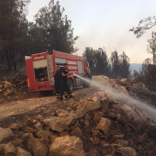 Manavgat'ta Yangın Söndürme Çalışmalarına Desteğimiz Sürüyor 