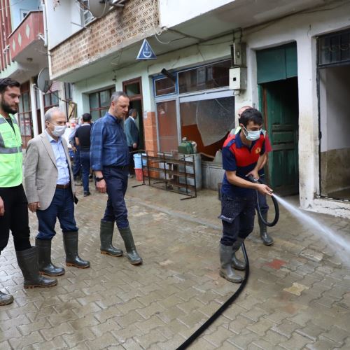 Başkanımız Dr.Ömer Selim ALAN, Bartın Afet Bölgesinde İncelemelerde Bulunuyor