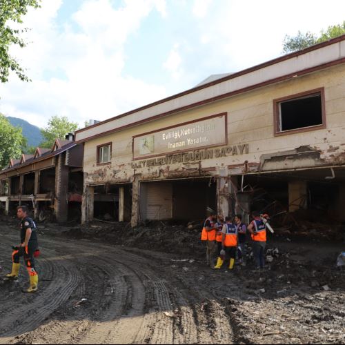 Başkanımız Dr.Ömer Selim ALAN, Afet Bölgesi Kastamonu-Bozkurt'u Ziyaret Etti