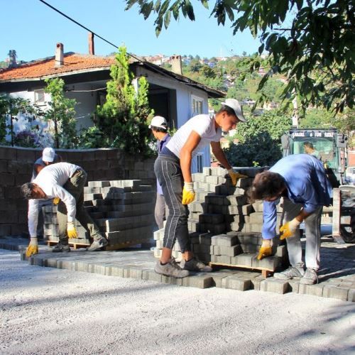 Karaelmas-Akdağ Sokak'ta Parke Yol Çalışmamız Başladı