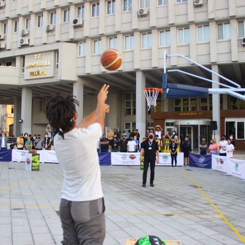 Sokak Basketbolu Heyecanı Başladı