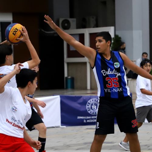 Sokak Basketbolu Turnuvamız Kıran Kırana Devam Ediyor