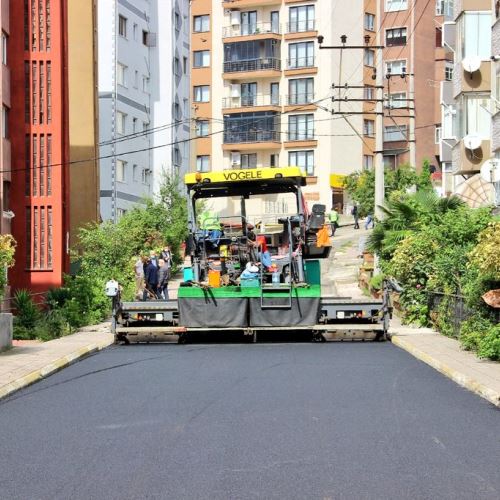 Sıcak Asfalt Çalışmalarımız 467 Evler Caddesi'nde Sürüyor 