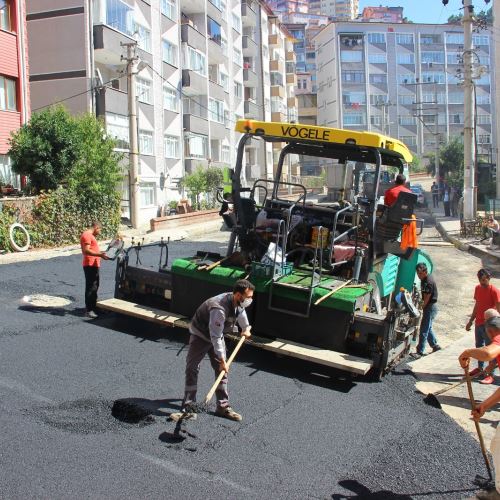 Sıcak Asfalt Çalışmalarımız 467 Evler Caddesi'nde Sürüyor 