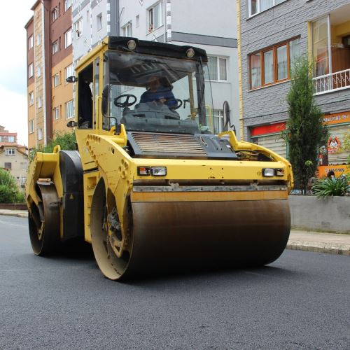 Sıcak Asfalt Çalışmalarımız 467 Evler Caddesi'nde Sürüyor 