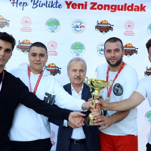 Sokak Basketbolu Turnuvamızın Ödül Töreni Yapıldı