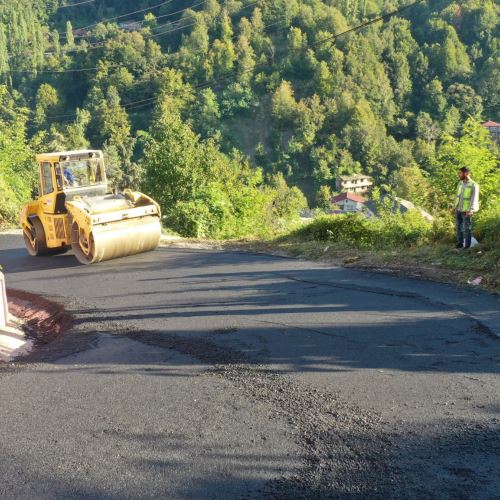 Dilaver'e 35 Yıl Sonra İlk Asfalt Yatırımı