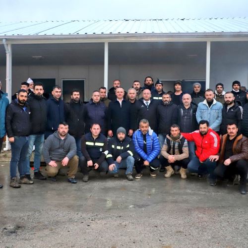 Başkanımız Dr.Ömer Selim ALAN, Kar Mücadelesini Yürüten Personellerimiz İle Bir Araya Geldi