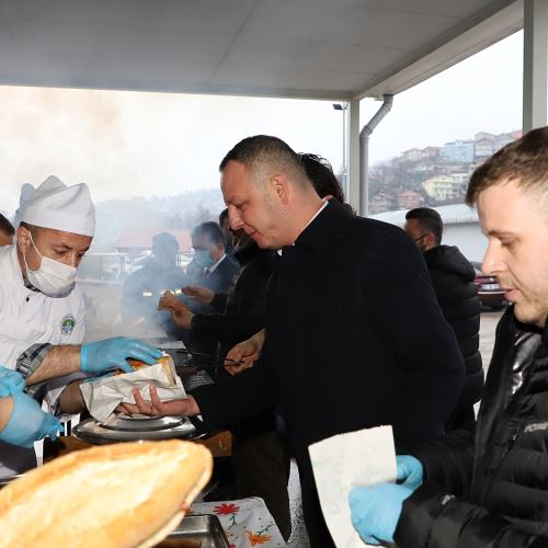 Başkanımız Dr.Ömer Selim ALAN, Kar Mücadelesini Yürüten Personellerimiz İle Bir Araya Geldi