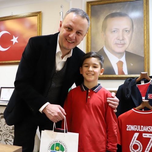 Minik Öğrencilerden Başkanımız Dr.Ömer Selim ALAN'a Ziyaret