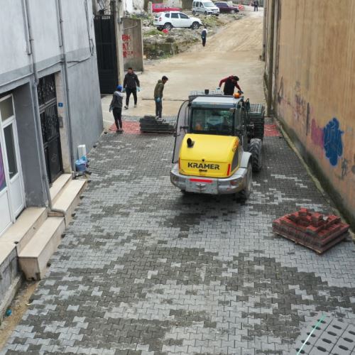 Reşitpaşa Sokak'ta Parke Yol Çalışması Başladı