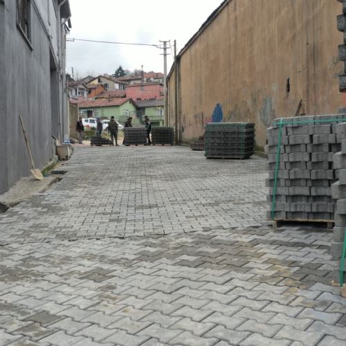 Reşitpaşa Sokak'ta Parke Yol Çalışması Başladı