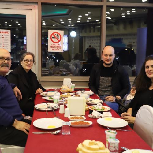 Başkanımız Dr.Ömer Selim ALAN, Emekli Personellerimiz İle Yemekte Buluştu