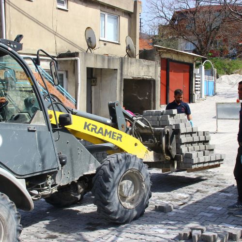 Dilektepe Sokak'ta Parke Kaplama Yol Çalışmamız Başladı
