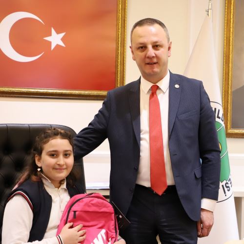 Başkanımız Dr.Ömer Selim ALAN, 23 Nisan'da Makamını Çocuklara Devretti