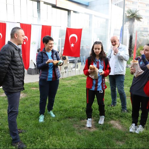 Hentbolcu Gençlerimiz İle Mangal Davetinde Buluştuk