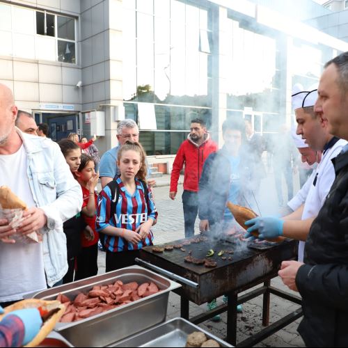 Hentbolcu Gençlerimiz İle Mangal Davetinde Buluştuk