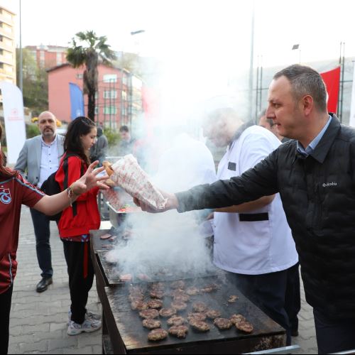 Hentbolcu Gençlerimiz İle Mangal Davetinde Buluştuk