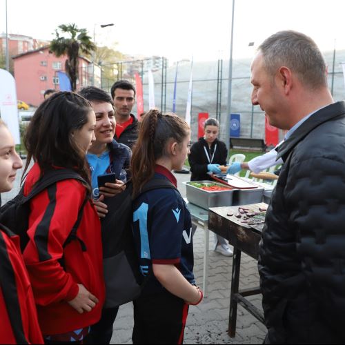 Hentbolcu Gençlerimiz İle Mangal Davetinde Buluştuk