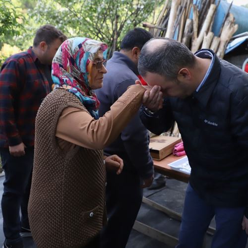 Başkanımız Dr.Ömer Selim ALAN'dan Anneler Günü Ziyareti