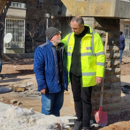 Başkanımız Dr.Ömer Selim ALAN Deprem Bölgesinde