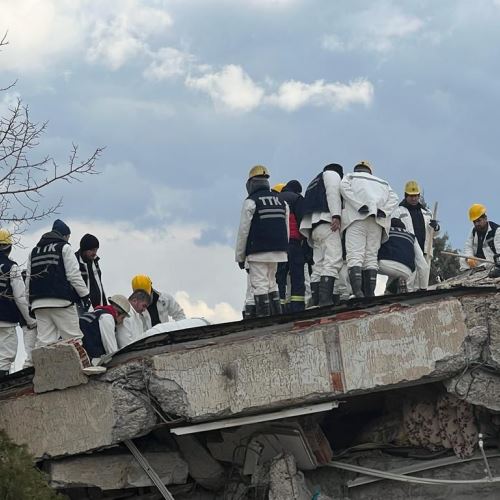 Başkanımız Dr.Ömer Selim ALAN'dan Deprem Nedeniyle Kamuoyuna Açıklama