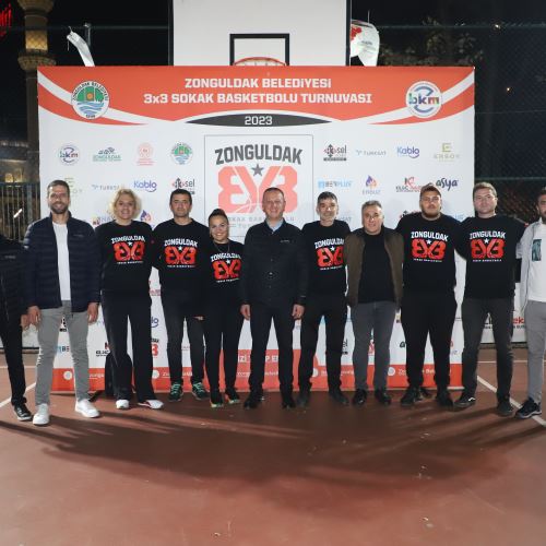 Sokak Basketbolu Turnuvası Ödülleri Sahiplerini Buldu