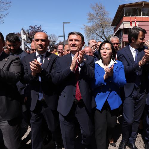 Başkanımız Sn.Tahsin ERDEM Mazbatasını Alarak Görevine Başladı