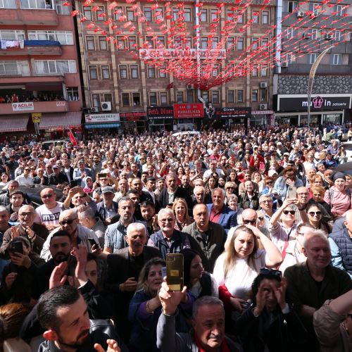 Başkanımız Sn.Tahsin ERDEM Mazbatasını Alarak Görevine Başladı