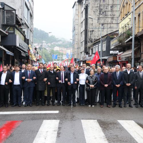 Başkanımız Sn.Tahsin ERDEM 1 Mayıs Kutlamalarına Katıldı