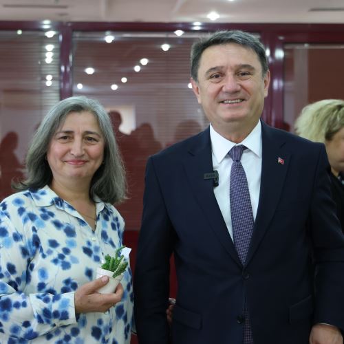 Başkanımız Sn.Tahsin ERDEM Personellerimizin Anneler Gününü Kutladı
