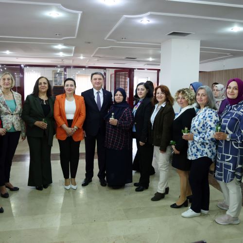 Başkanımız Sn.Tahsin ERDEM Personellerimizin Anneler Gününü Kutladı