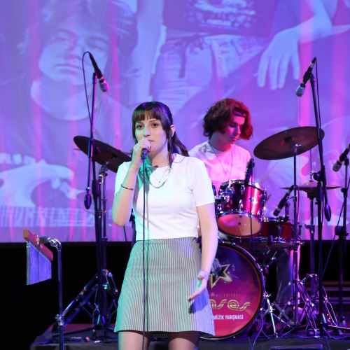 ZONSES Liseler Arası Müzik Yarışmasında Ödüller Sahiplerini Buldu