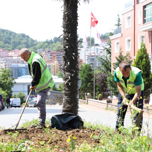Ekiplerimiz Şehrimizin Dört Bir Yanında Hizmet Üretiyor