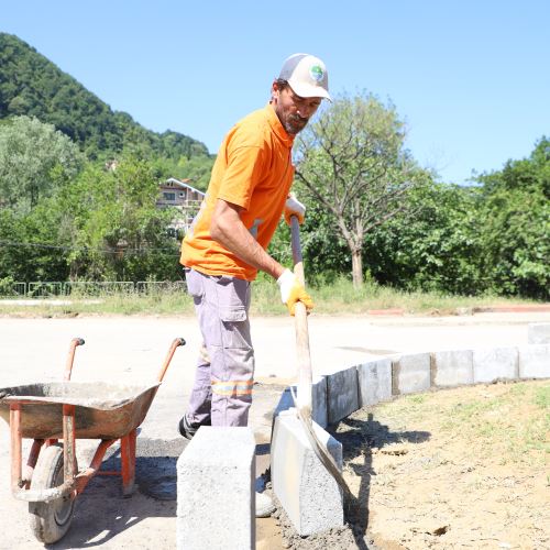 Altyapı ve Çevre Düzenleme Çalışmalarımız Devam Ediyor