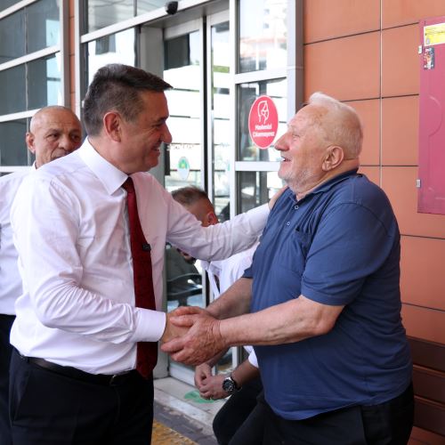 Başkanımız Sn.Tahsin ERDEM Kurban Bayram Öncesi Birimlerimize Ziyaret Gerçekleştirdi
