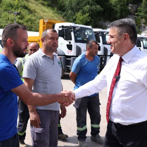 Başkanımız Sn.Tahsin ERDEM Kurban Bayram Öncesi Birimlerimize Ziyaret Gerçekleştirdi