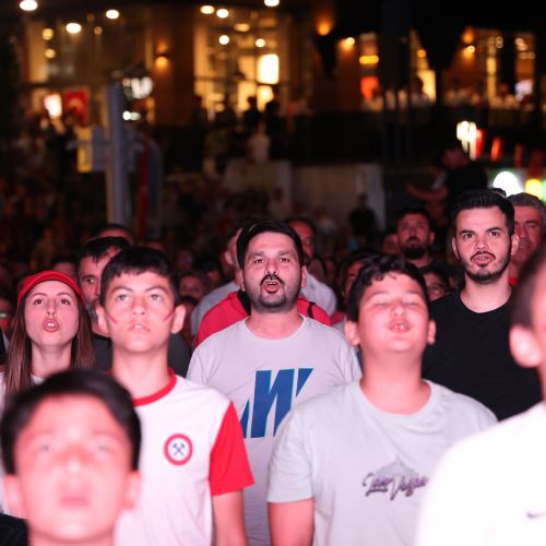 Türkiye A Milli Futbol Takımı Çeyrek Finalde!