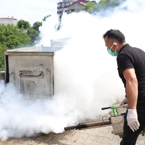 Çöp Konteynerlerine Yönelik İlaçlama Çalışması Gerçekleştirdik