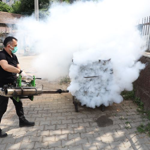 Çöp Konteynerlerine Yönelik İlaçlama Çalışması Gerçekleştirdik
