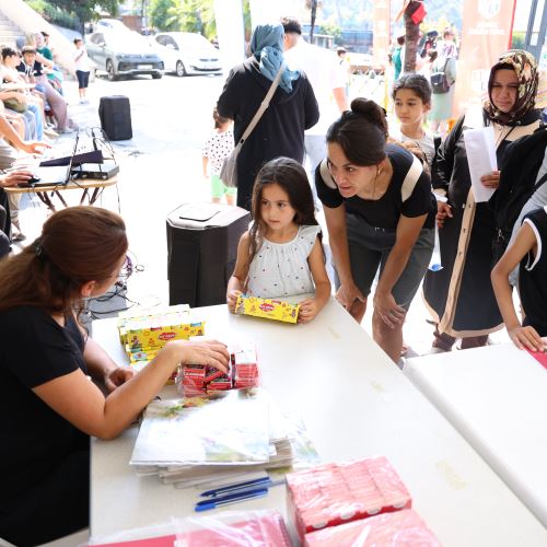 Zonguldak Belediyesi ve Türkiye Jokey Kulübü’nden Çocuklarımıza Unutulmaz Bir Gün