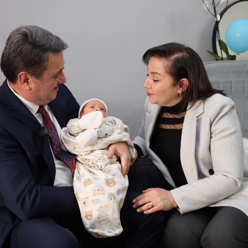 Başkanımız Sn.Tahsin ERDEM Yeni Doğan Ailelerini Ziyaret Etti