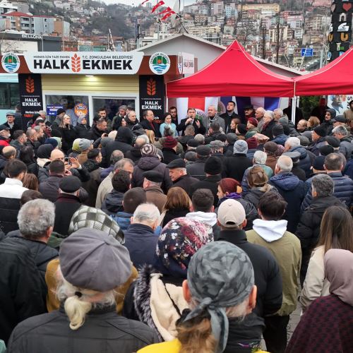 İlk Halk Ekmek Büfesini Hizmete Açtık
